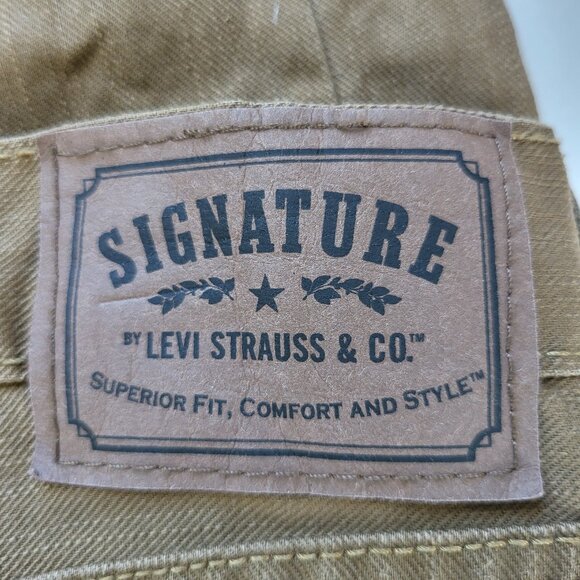 Signature Levi Strauss & Co Men's 32 x 32 Khaki Jeans - Picture 4 of 6